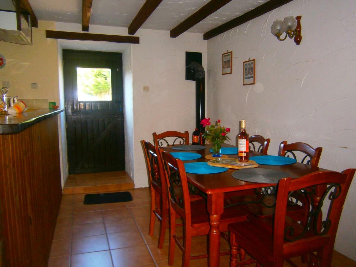 La Croix Gites Pressignac Exterior foto
